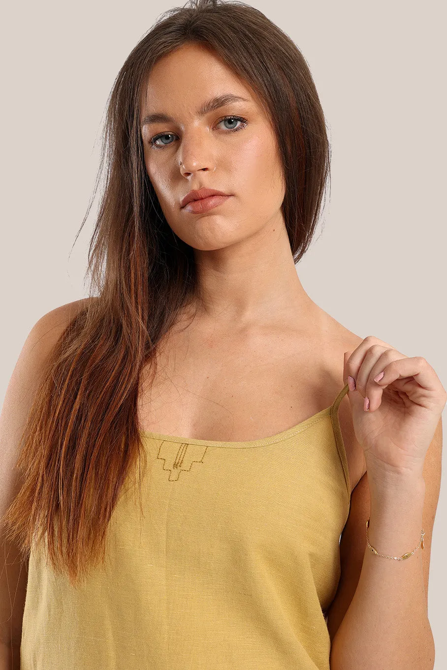 Long dress with adjustable straps