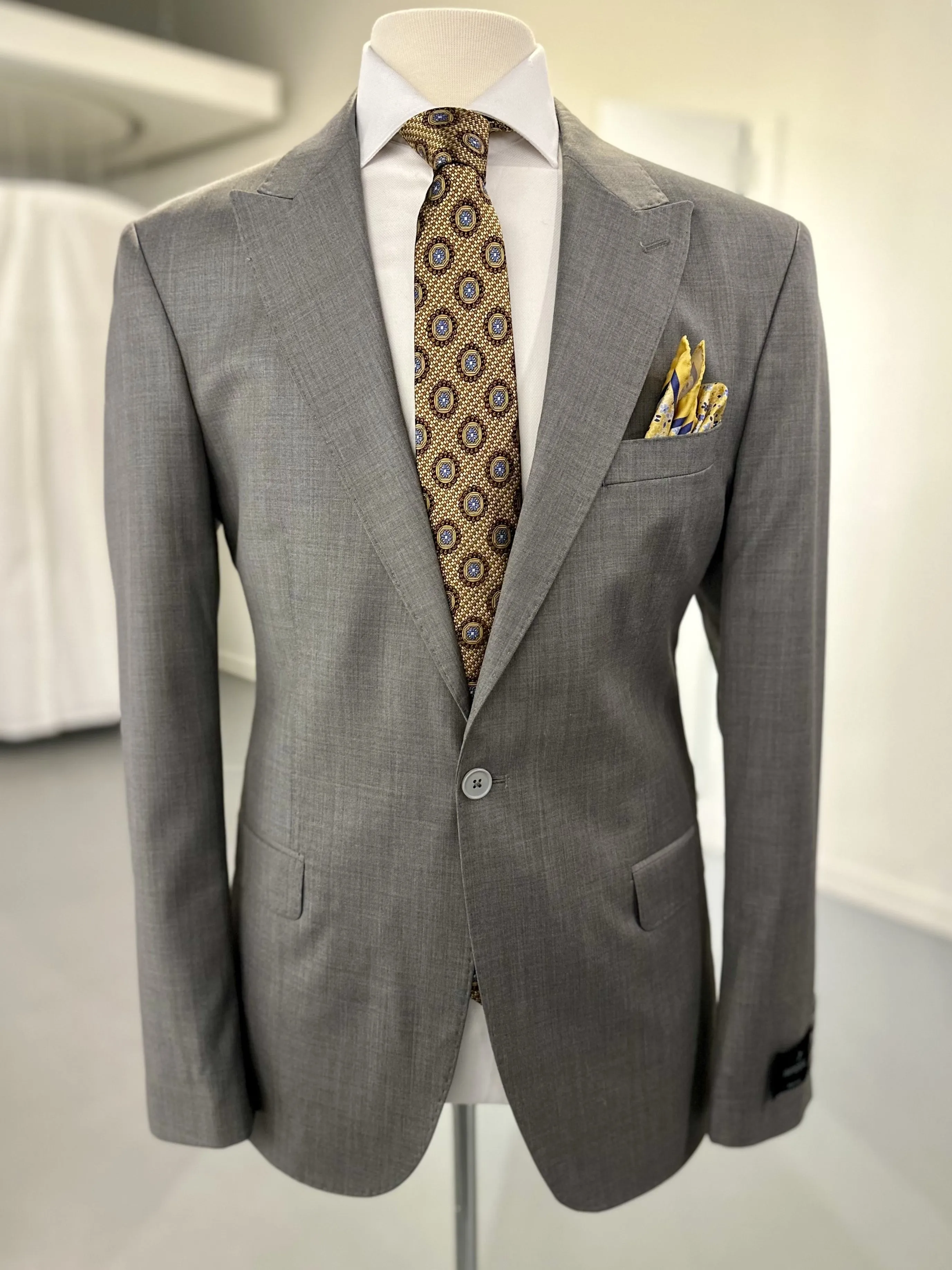 Merino Wool & Silk Single Breasted Suit - Grey
