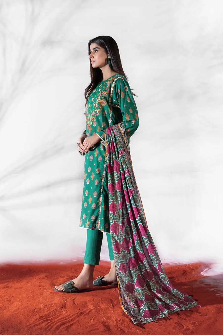 Sapphire Sehr Lawn 03PEDAY22V15